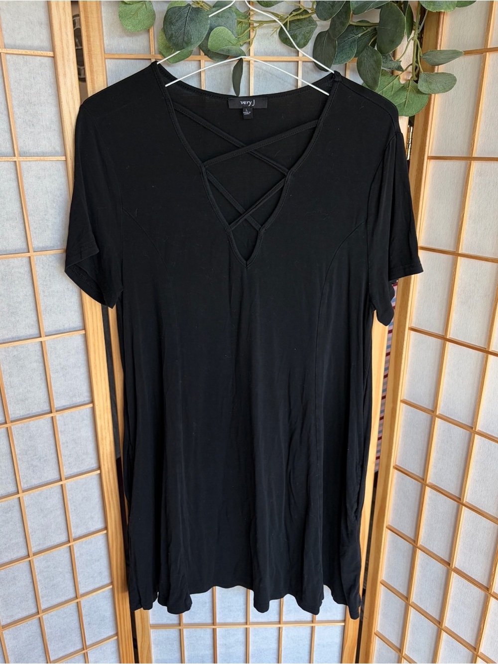 Very J Black Crisscross V-Neck Tunic Top